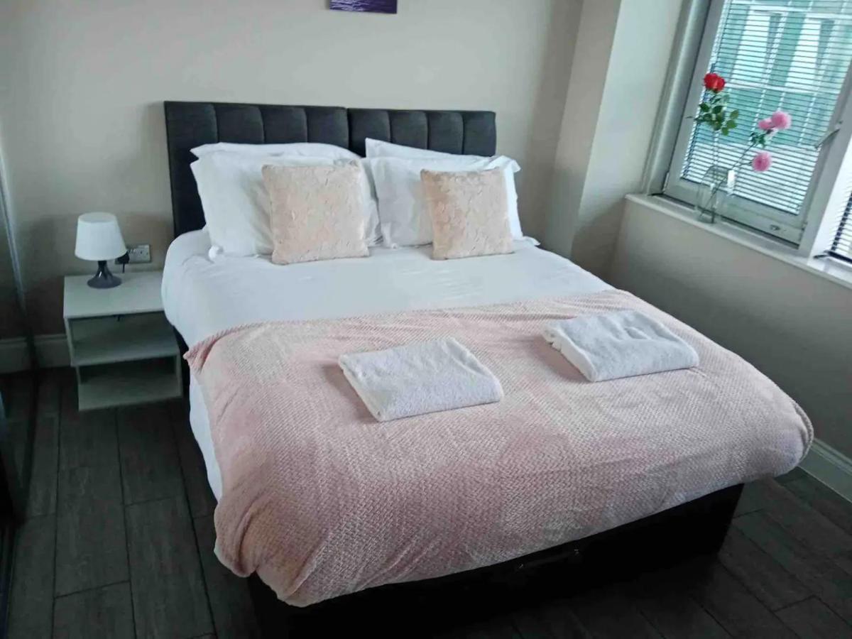 Beautiful Apartment Very Close To The Beach Brighton Екстер'єр фото