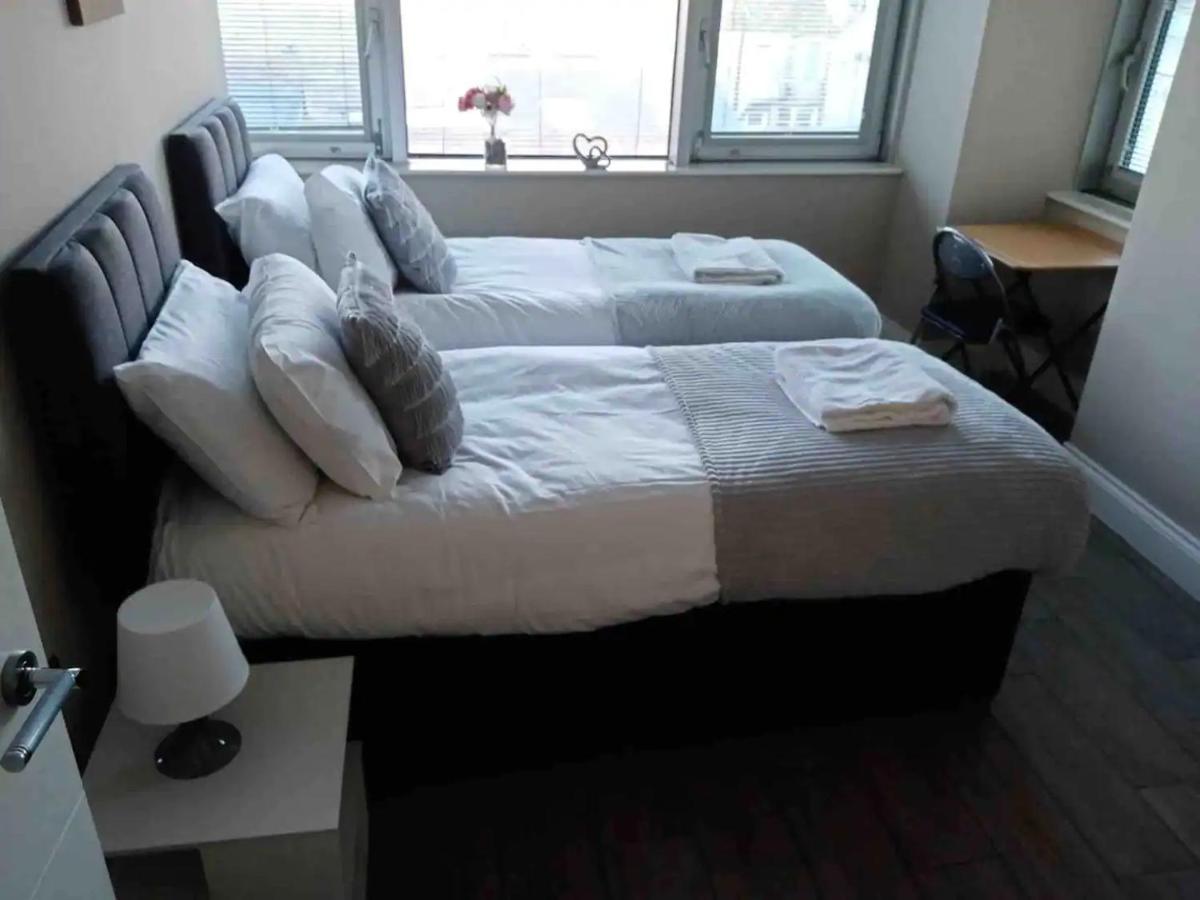 Beautiful Apartment Very Close To The Beach Brighton Екстер'єр фото
