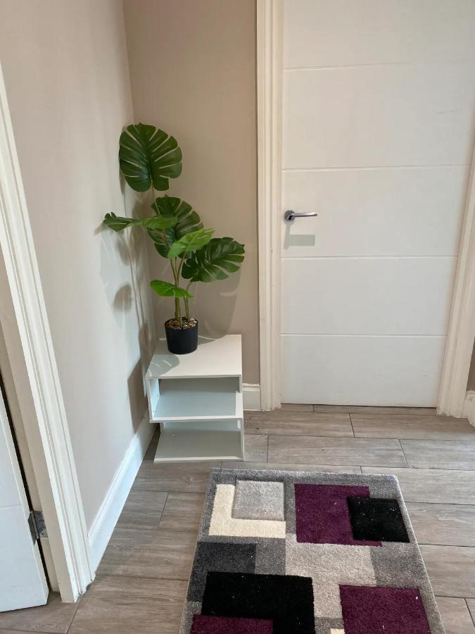 Beautiful Apartment Very Close To The Beach Brighton Екстер'єр фото